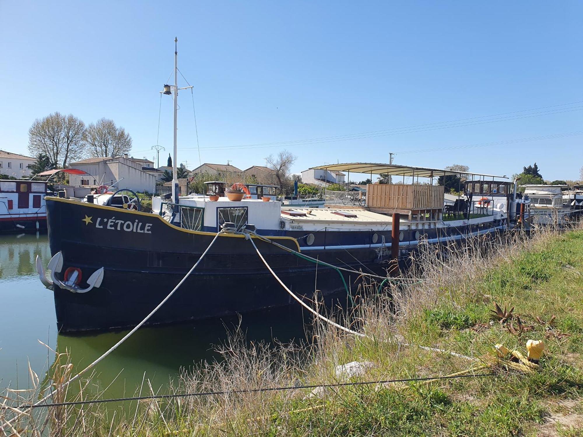 Peniche Authentique Tout Confort Aigues-Mortes Exteriör bild